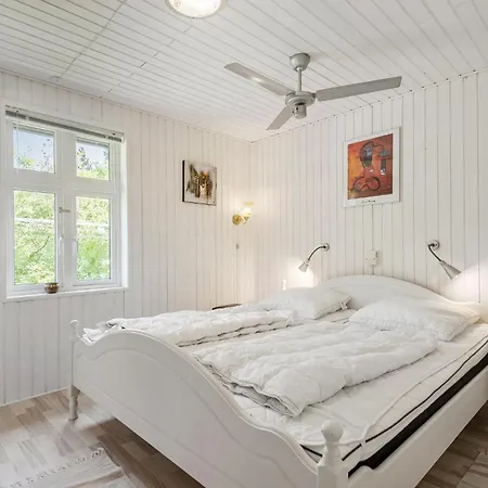 Holiday home 4 Bedroom Beautiful In Skjern
