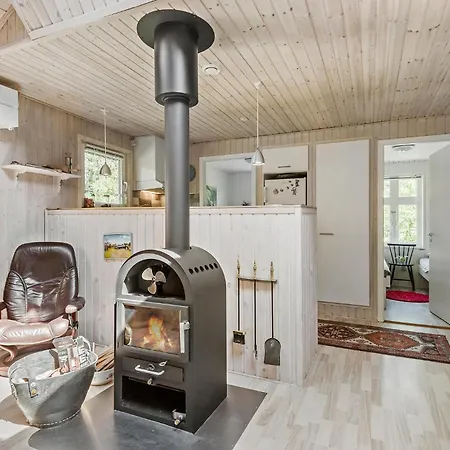4 Bedroom Beautiful In Holiday home *