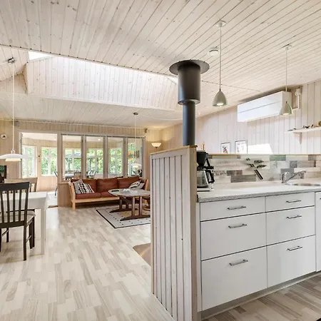 Holiday home 4 Bedroom Beautiful In