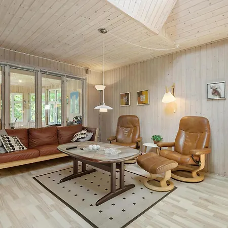 4 Bedroom Beautiful In * Skjern